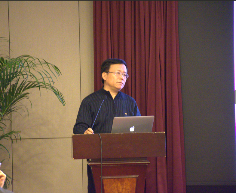 2 孙建军经理发表演讲.png